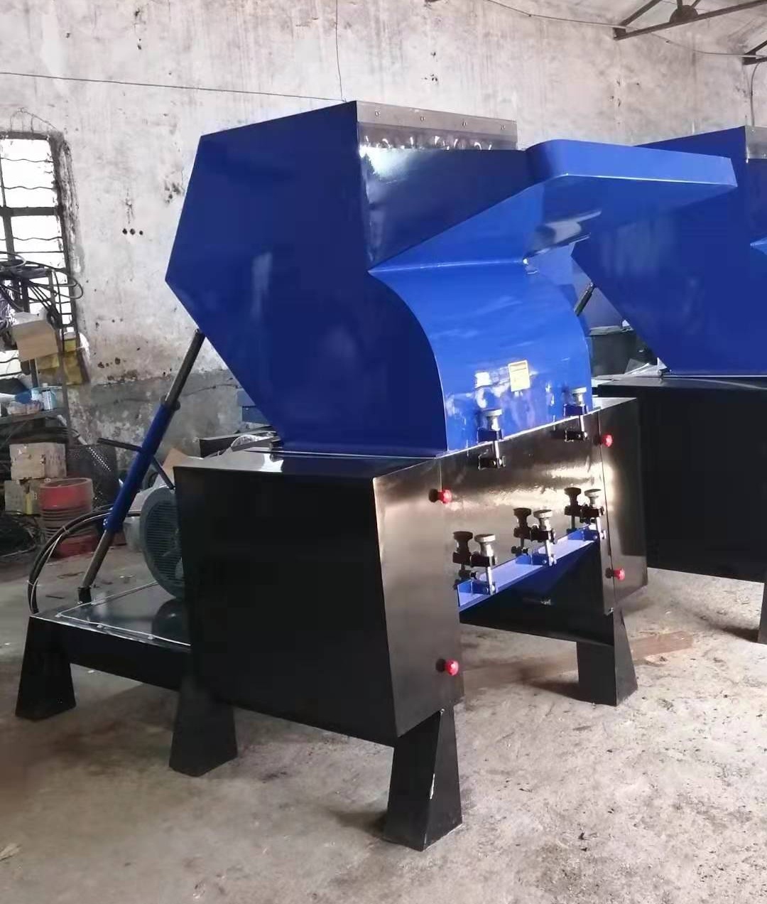 厂家货源 现货供应 强力800塑料粉碎机 废塑料回收破碎机图3