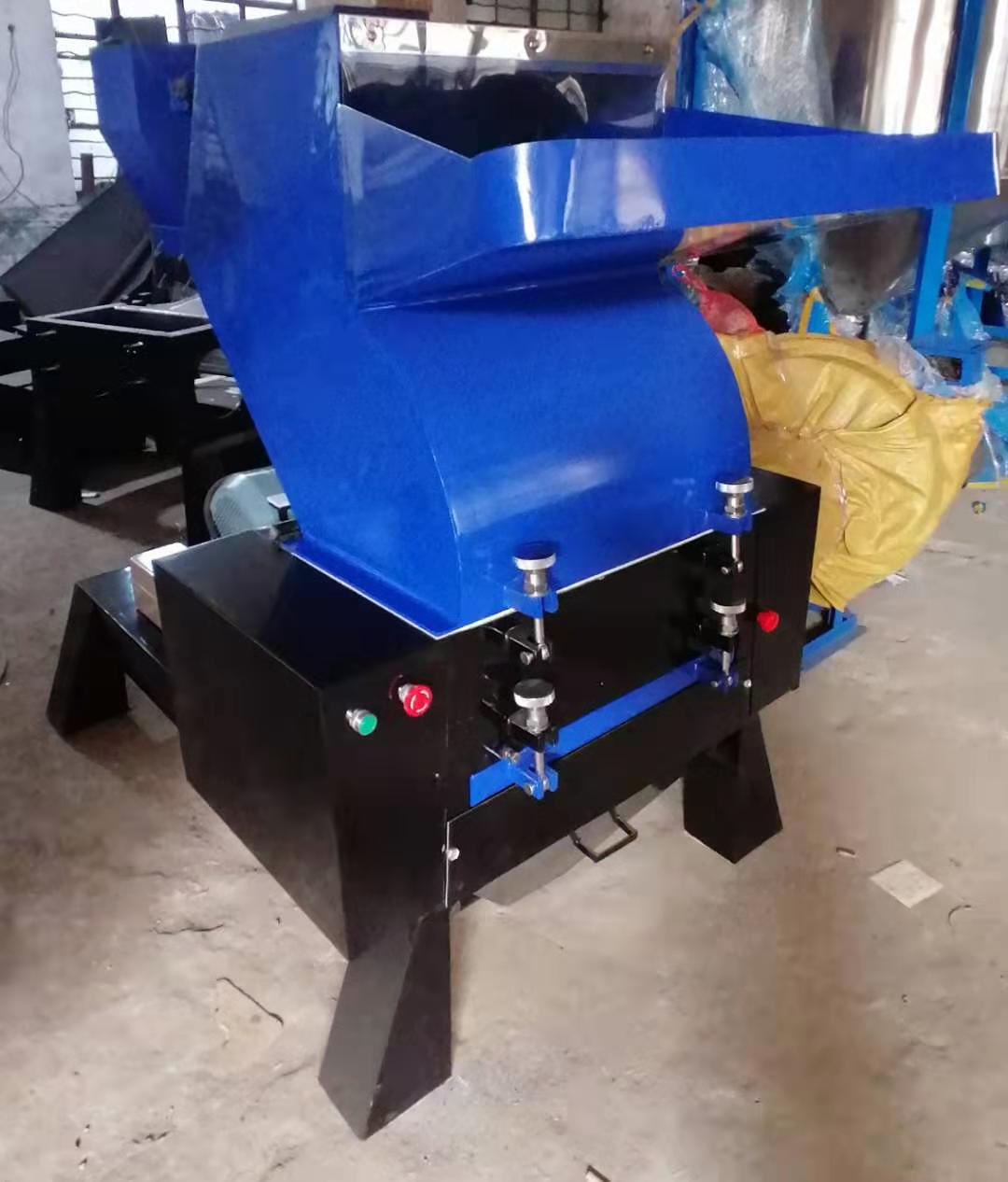 厂家货源 现货供应 强力800塑料粉碎机 废塑料回收破碎机图4