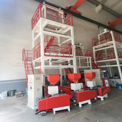 廠家生產(chǎn)三層共擠ABC塑料薄膜吹膜機(jī)，全自動(dòng) 吹膜機(jī)器設(shè)備